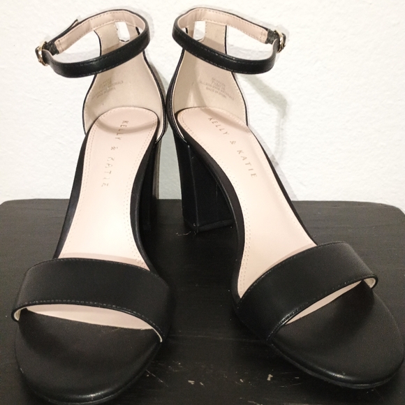 Kelly & Katie Hailee Block Heel, 7.5 - Picture 5 of 9